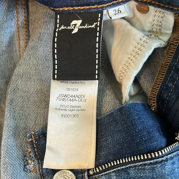 7FAMK Distressed Authentic Light 26x36 - Picture 2 of 7